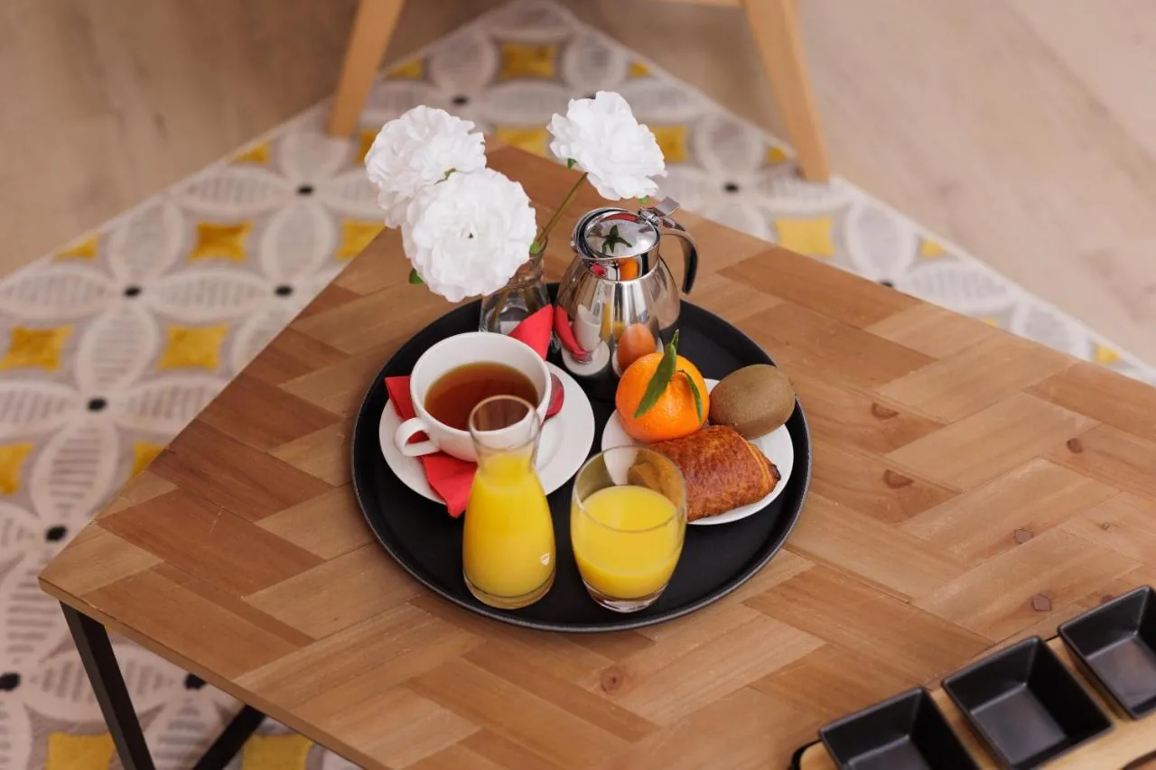 Petit-déjeuner servi en résidence OBEO Résidences
